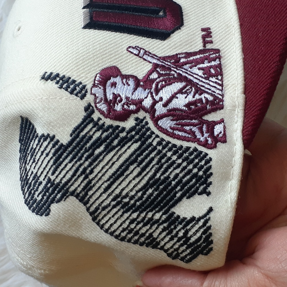 Vtg University of Massachusetts UMASS Minutemen Ivory & Maroon Snapback - Picture 2 of 9